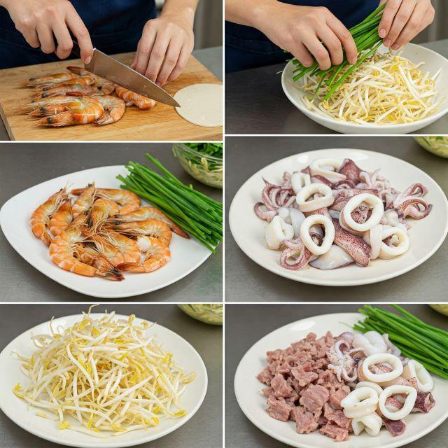 Bước chuẩn bị nhân cho bánh xèo miền Trung