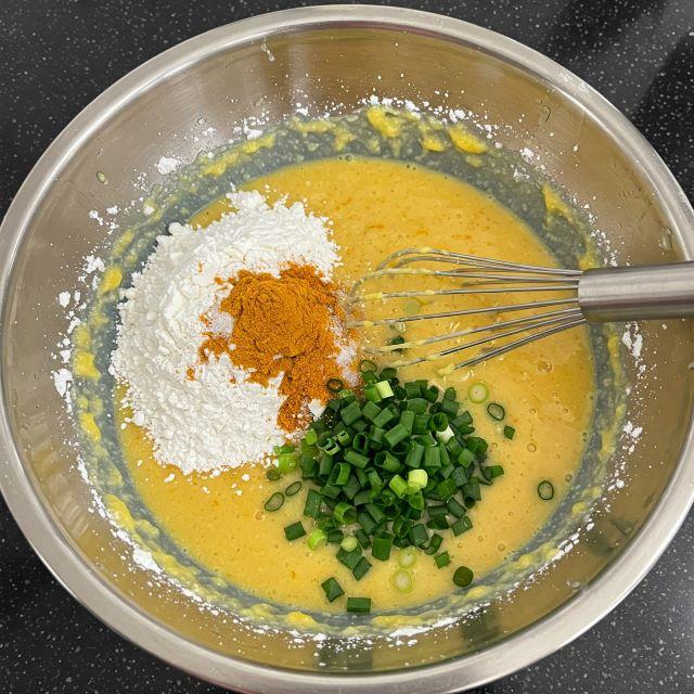 Cách pha bột ở bánh xèo miền Bắc