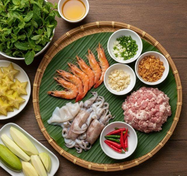 Nguyên liệu để làm nhân và rau sống ăn kèm cho món bánh căn