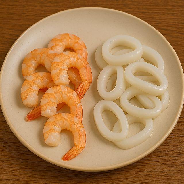 Bước sơ chế tôm và mực