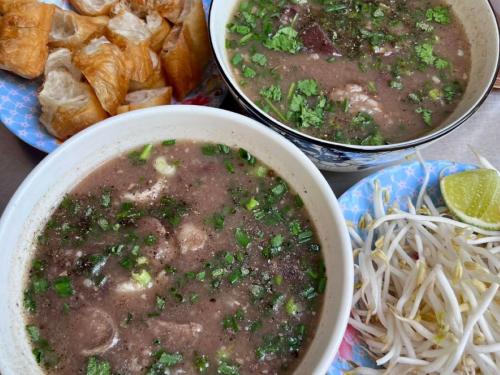 Cách nấu cháo lòng truyền thống thơm ngon, hấp dẫn ở 3 miền