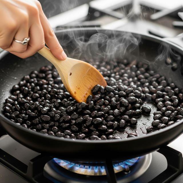 Sên đậu đen với đường