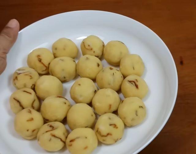 Vo viên nhân đậu xanh