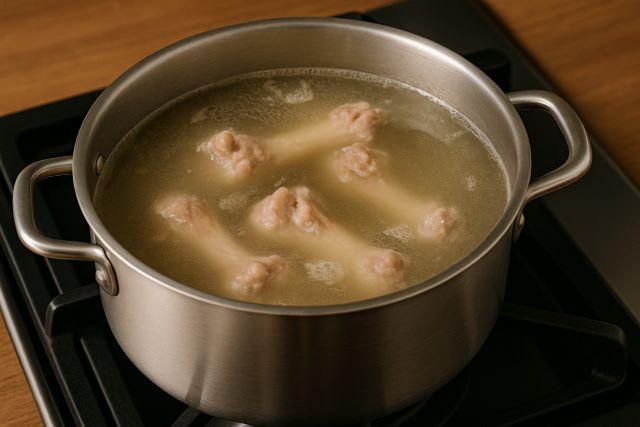 Ninh nồi nước dùng xương