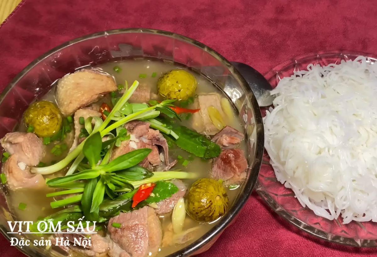 Cách nấu lẩu vịt ôm sấu: Công thức "Bất bại" cho bữa tiệc sum vầy