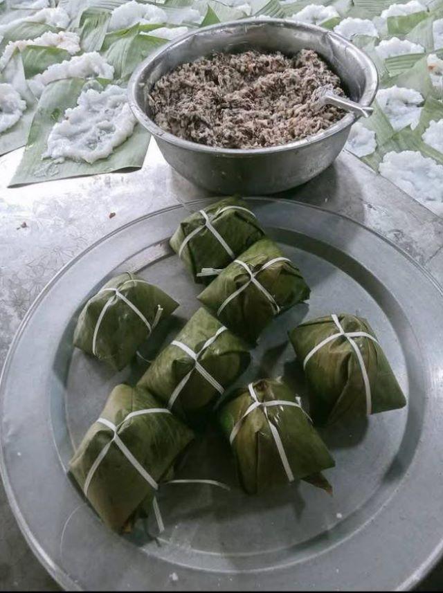 Cách gói bánh giò - Ảnh từ Vân Chu Thi