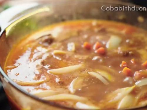 Bí Quyết Nấu Món Ragu Sườn Ngon Chuẩn Vị: Thịt Mềm Thấm, Rau Củ Giòn Ngọt