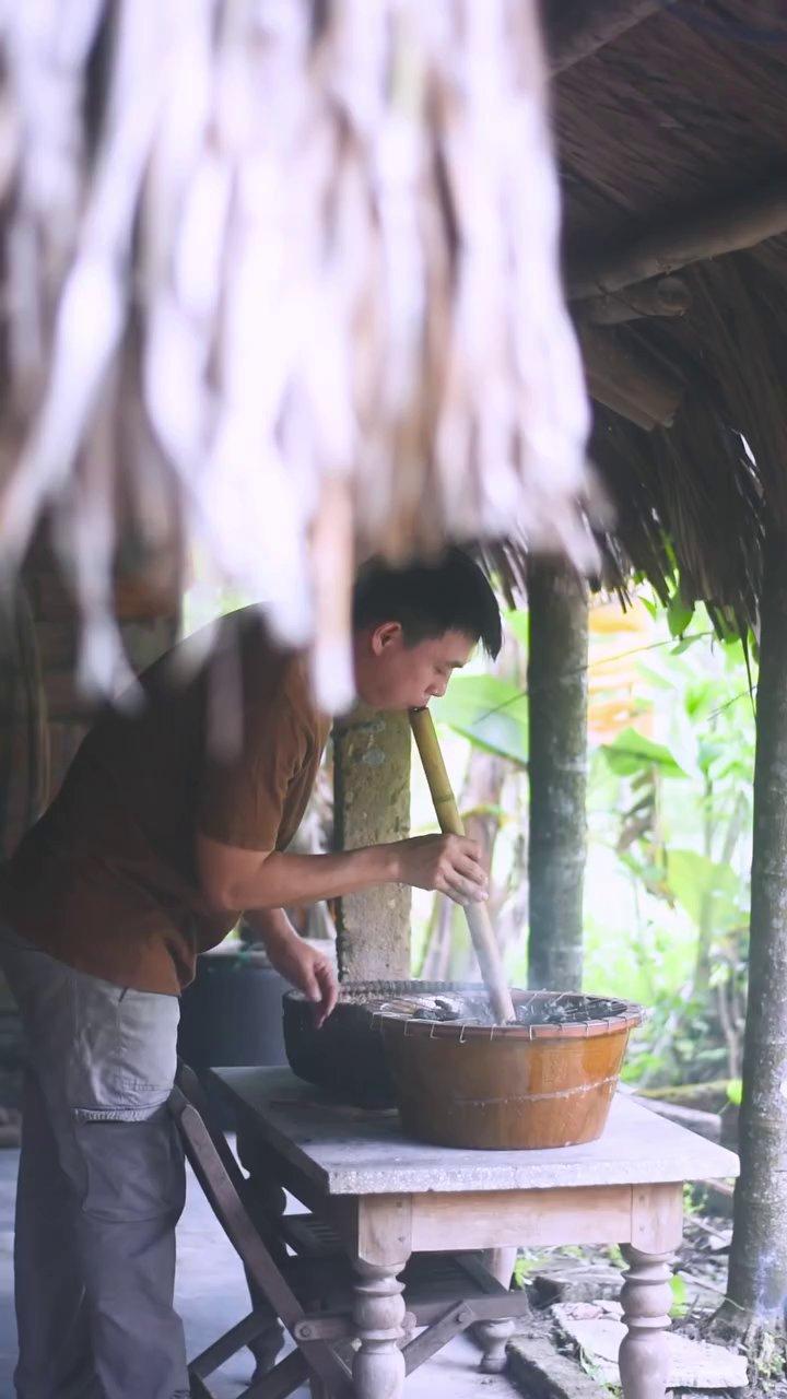 Bom Thùa – “Hoa Đồng Tiền” Trong Suốt Như Băng Và Hành Trình Chế Biến Đặc Biệt Thành Đặc Sản