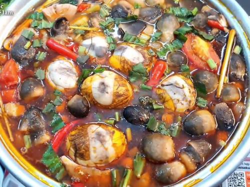 Lẩu Hột Vịt Lộn Nước Dừa: Món Ngon Bổ Dưỡng, Cách Nấu Đơn Giản Tại Nhà