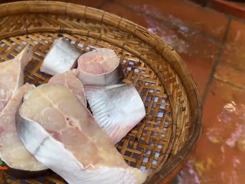 Cá Bông Lau Kho Tộ & Canh Chua: Bộ Đôi "Đúng Bài" Của Bữa Cơm Miền Tây