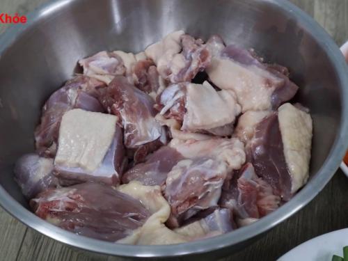 Vịt Nấu Khế - Công Thức Món Ăn Đậm Đà, Chua Ngọt Hấp Dẫn Cho Bữa Cơm Gia Đình