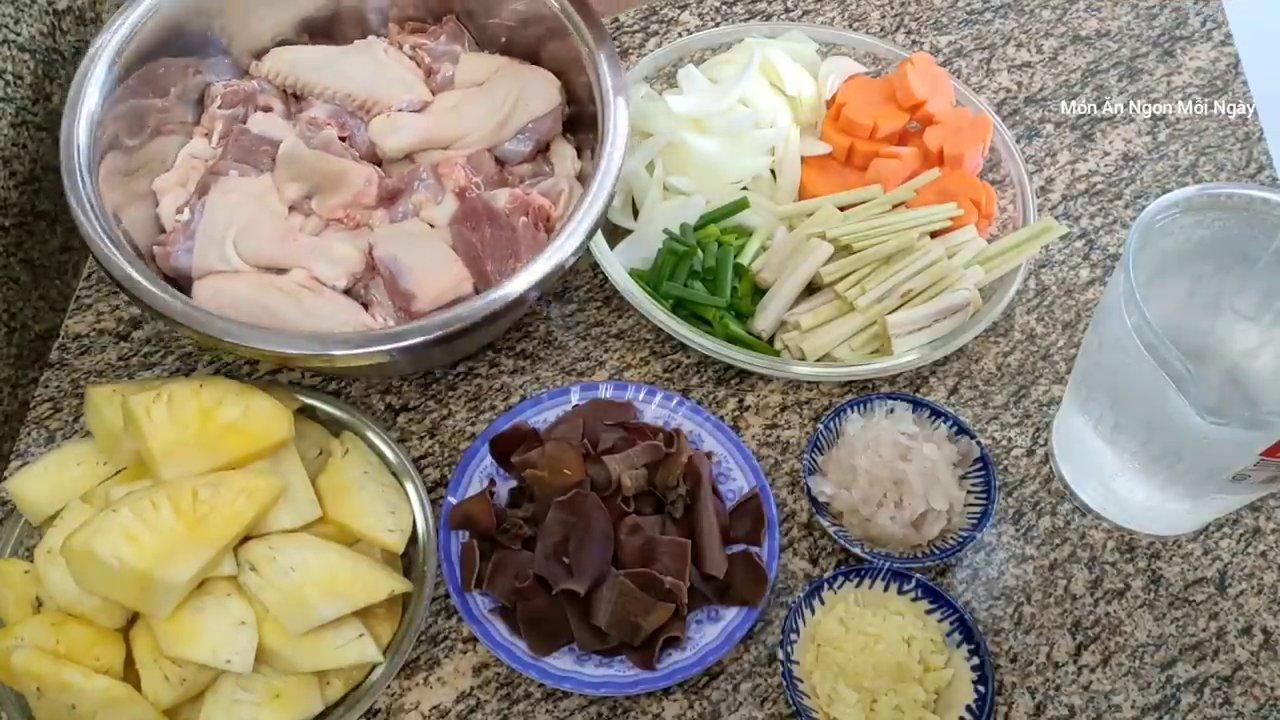Vịt nấu khóm - Bí quyết nấu món ngon đậm đà, chua ngọt hài hòa cho bữa cơm gia đình