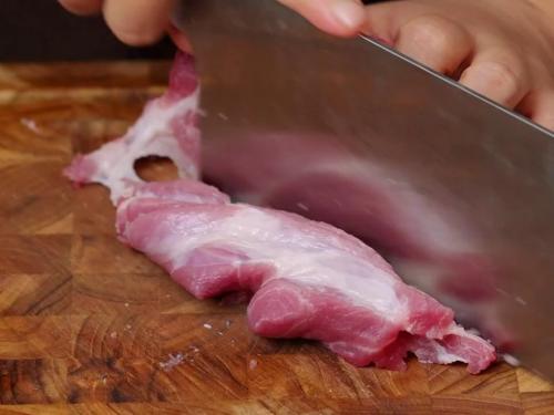 Bí Quyết Chiên Thịt Heo Mềm Ngọt Vàng Ươm Và Cách Làm Bắp Cải Cuốn Thịt Hấp Thơm Ngon