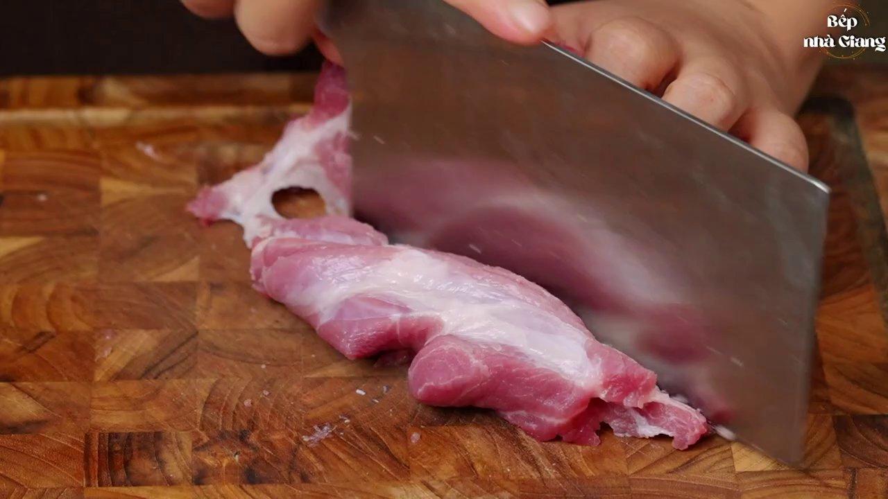 Bí Quyết Chiên Thịt Heo Mềm Ngọt Vàng Ươm Và Cách Làm Bắp Cải Cuốn Thịt Hấp Thơm Ngon