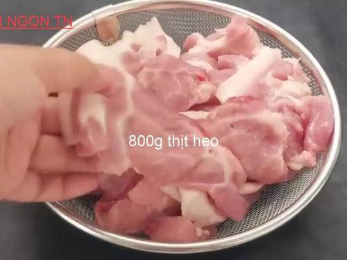 Bí Quyết Làm Thịt Chiên Giòn Rụm, Thơm Ngon Đậm Đà Cho Bữa Cơm Gia Đình