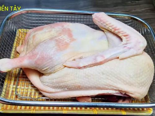 Vịt Nấu Khế Thơm Ngon: Bí Quyết Nấu Nước Lèo Ngọt Thanh, Đậm Đà Chuẩn Vị Miền Tây