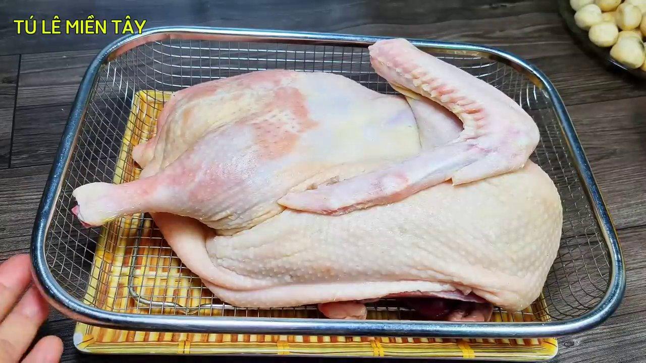 Vịt Nấu Khế Thơm Ngon: Bí Quyết Nấu Nước Lèo Ngọt Thanh, Đậm Đà Chuẩn Vị Miền Tây