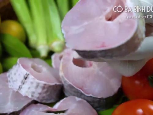 Bí Quyết Nấu Canh Chua Cá Lóc Gia Truyền: Nước Dùng Đậm Đà, Cá Tươi Nguyên Con