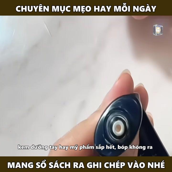 Sử dụng khung đựng đũa làm khuôn để tạo hình cho bánh đúc hoặc bánh mì gạo.