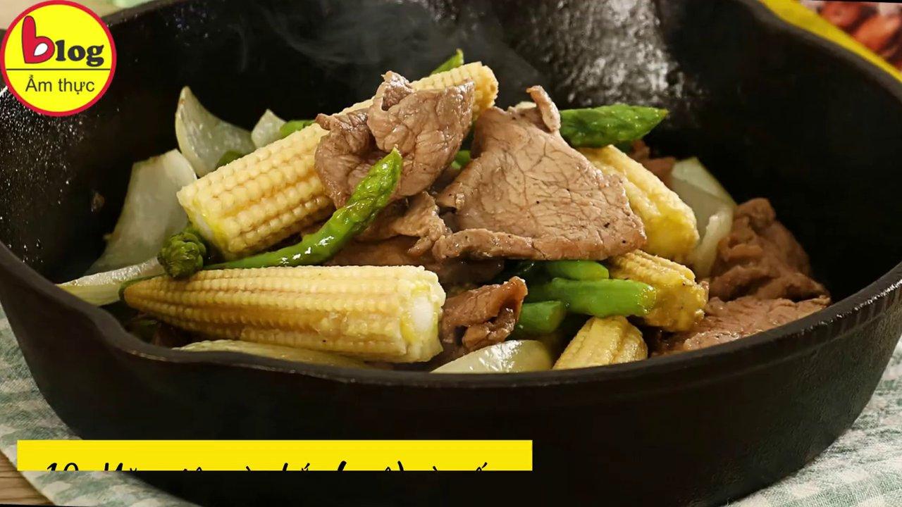 Hình ảnh minh họa một mâm cơm gia đình đầy đủ với các món mặn, canh và món xào xanh mướt.