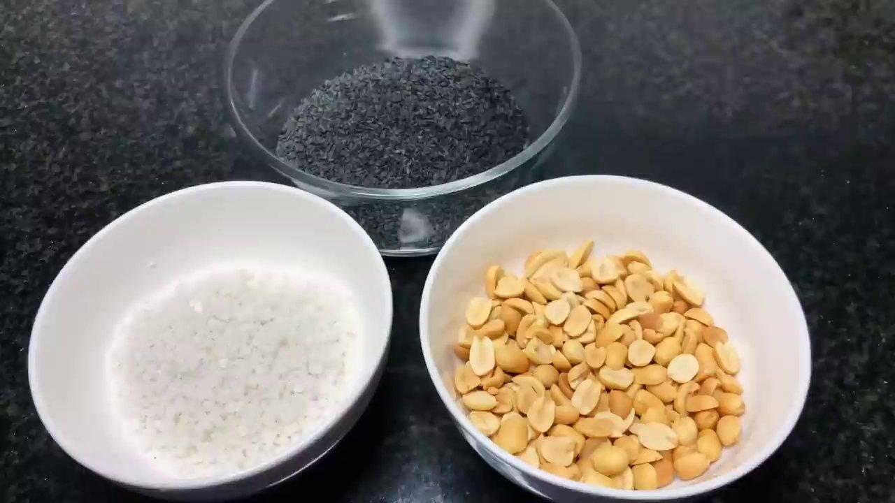 Hỗn hợp muối mè đậu phộng thơm lừng, vừa miệng sau khi đã giã và trộn đều.