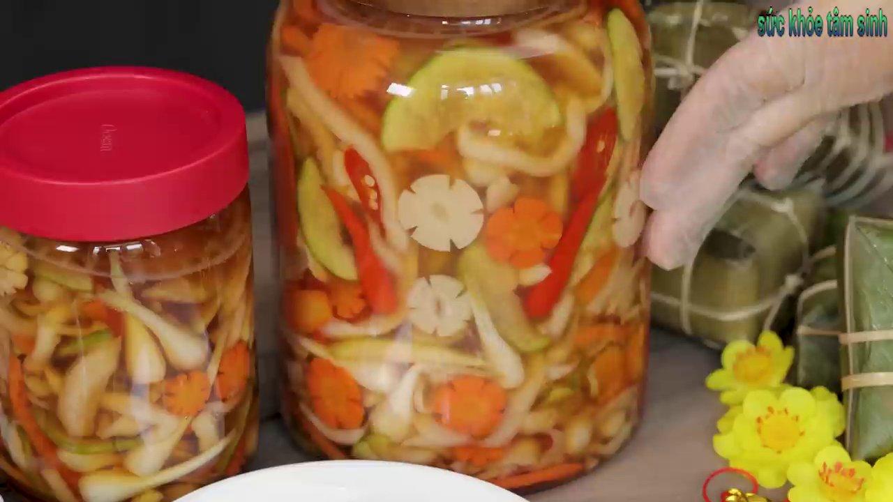 Thành phẩm dư món có màu nâu đẹp mắt, rau củ giòn ngon.